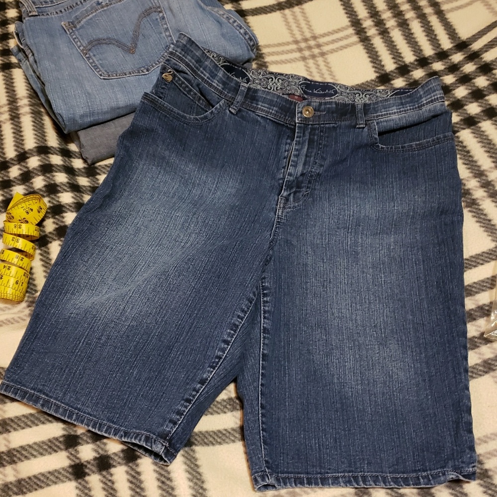 Gloria Vanderbilt Jean Shorts